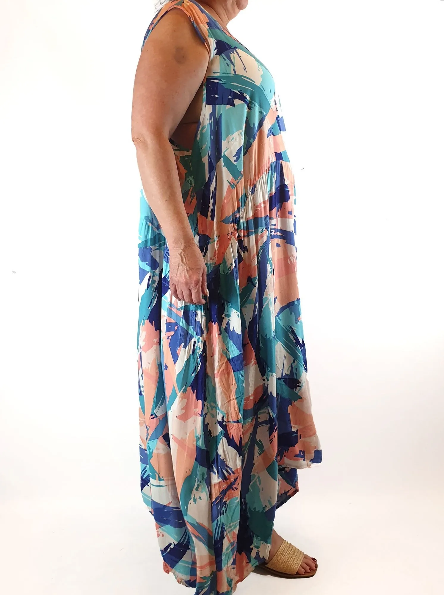 Avenue colourful print sleeveless dress size 26/28
