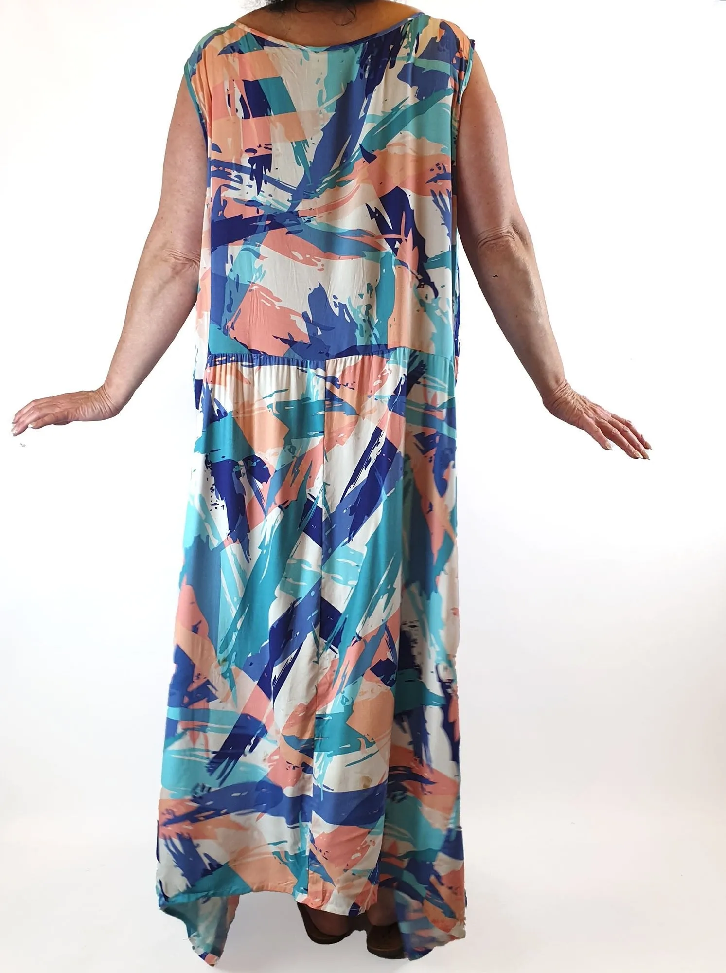 Avenue colourful print sleeveless dress size 26/28
