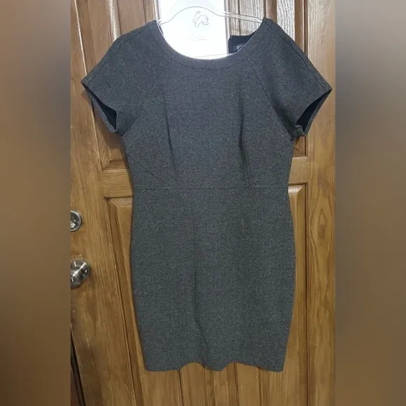 Brooks Brothers Size 12 Women’s Stretch Cap Sleeve Dress in grey herringbone