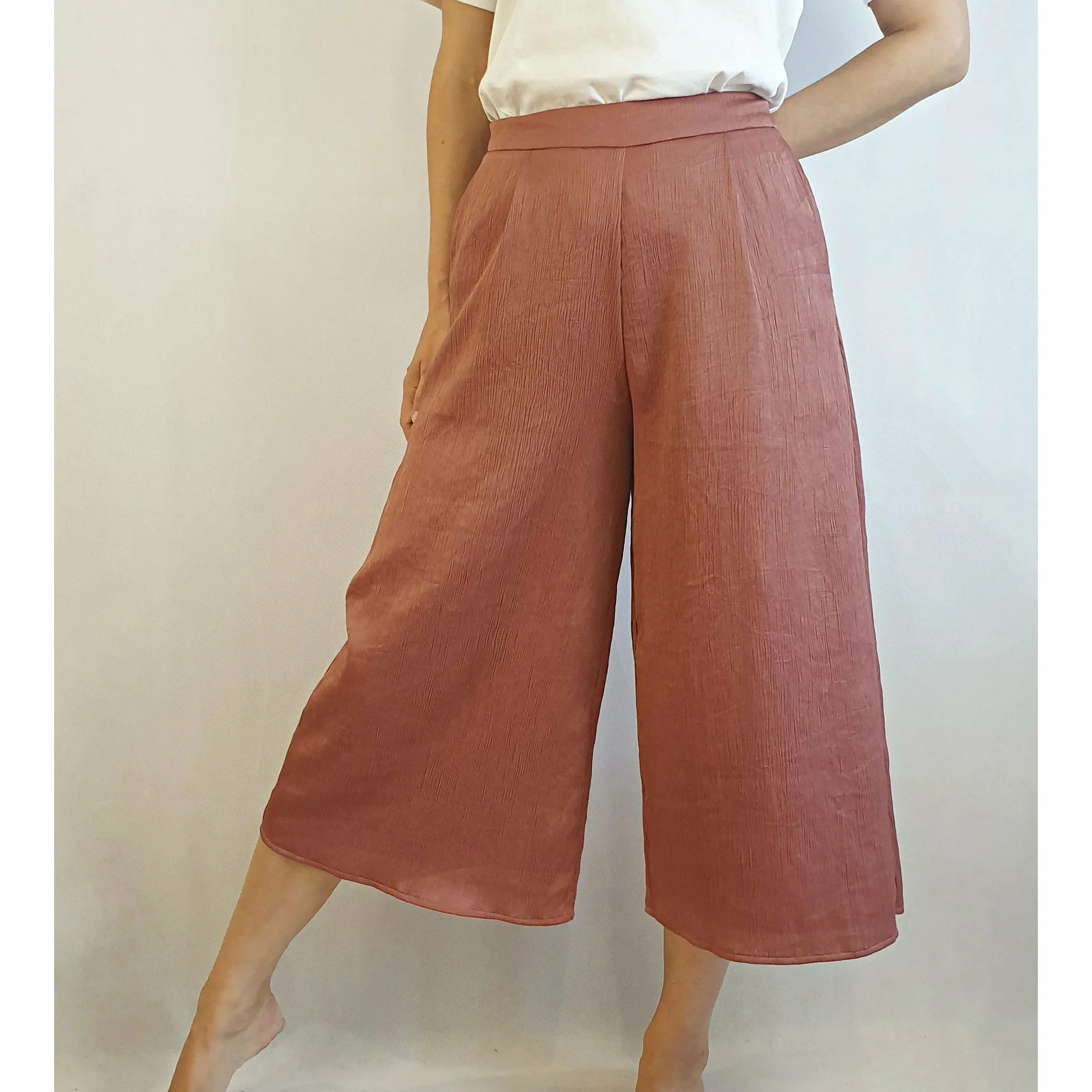 Calli pre-loved pink wide leg pants with pockets size 6 (fits 6-8)