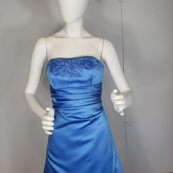 David's Bridal Strapless blue gown dress