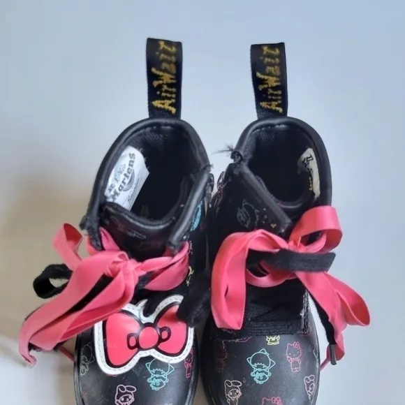 Dr martens Sanrio Hello kitty boots Toddler (Girl) Size 7.