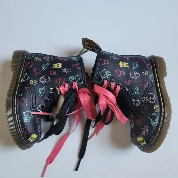 Dr martens Sanrio Hello kitty boots Toddler (Girl) Size 7.
