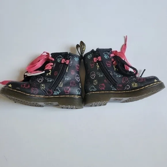 Dr martens Sanrio Hello kitty boots Toddler (Girl) Size 7.