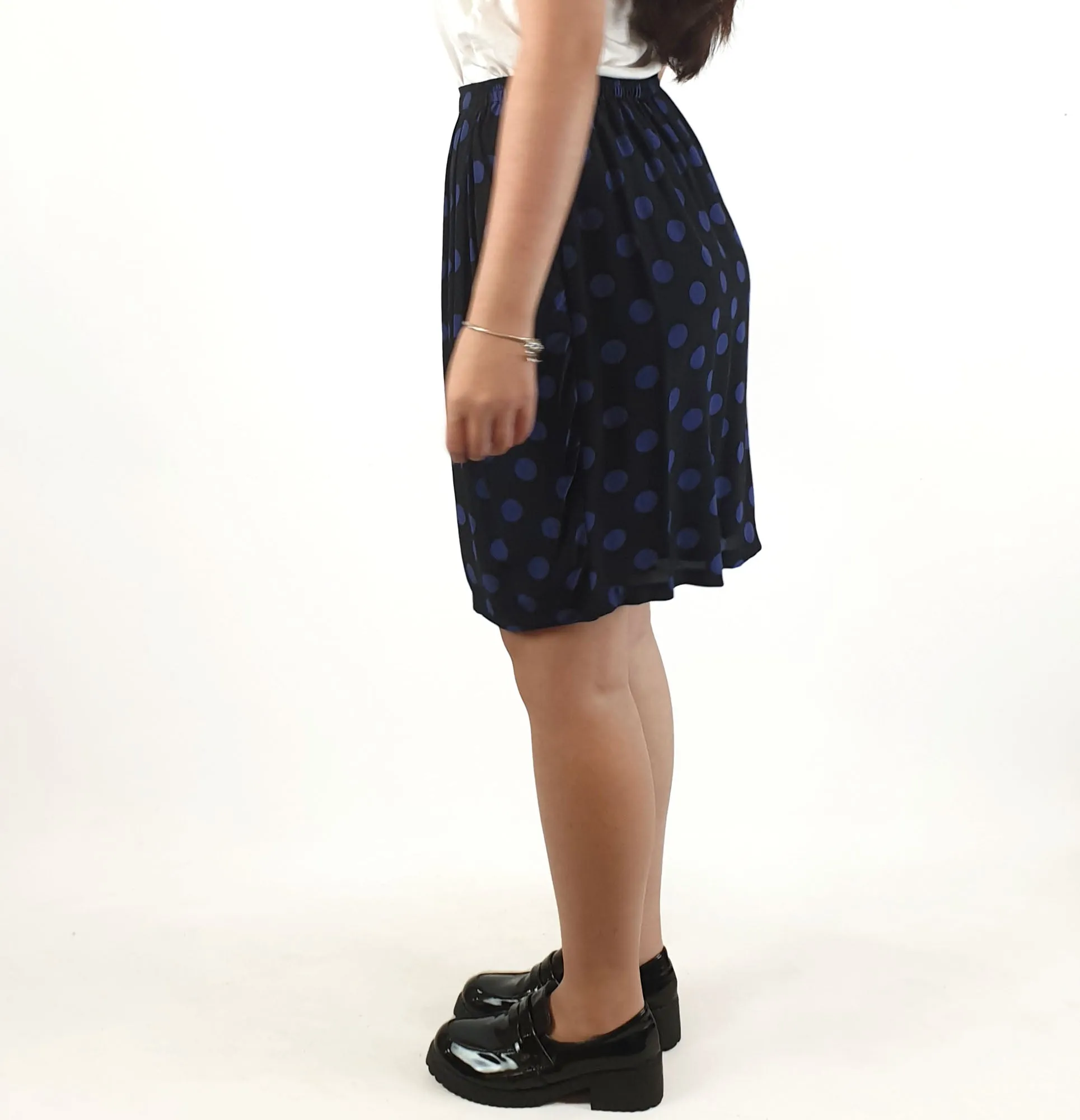 Gorman black 100% silk skirt with purple polka dots and pcokets size 8 (best fits size 6)
