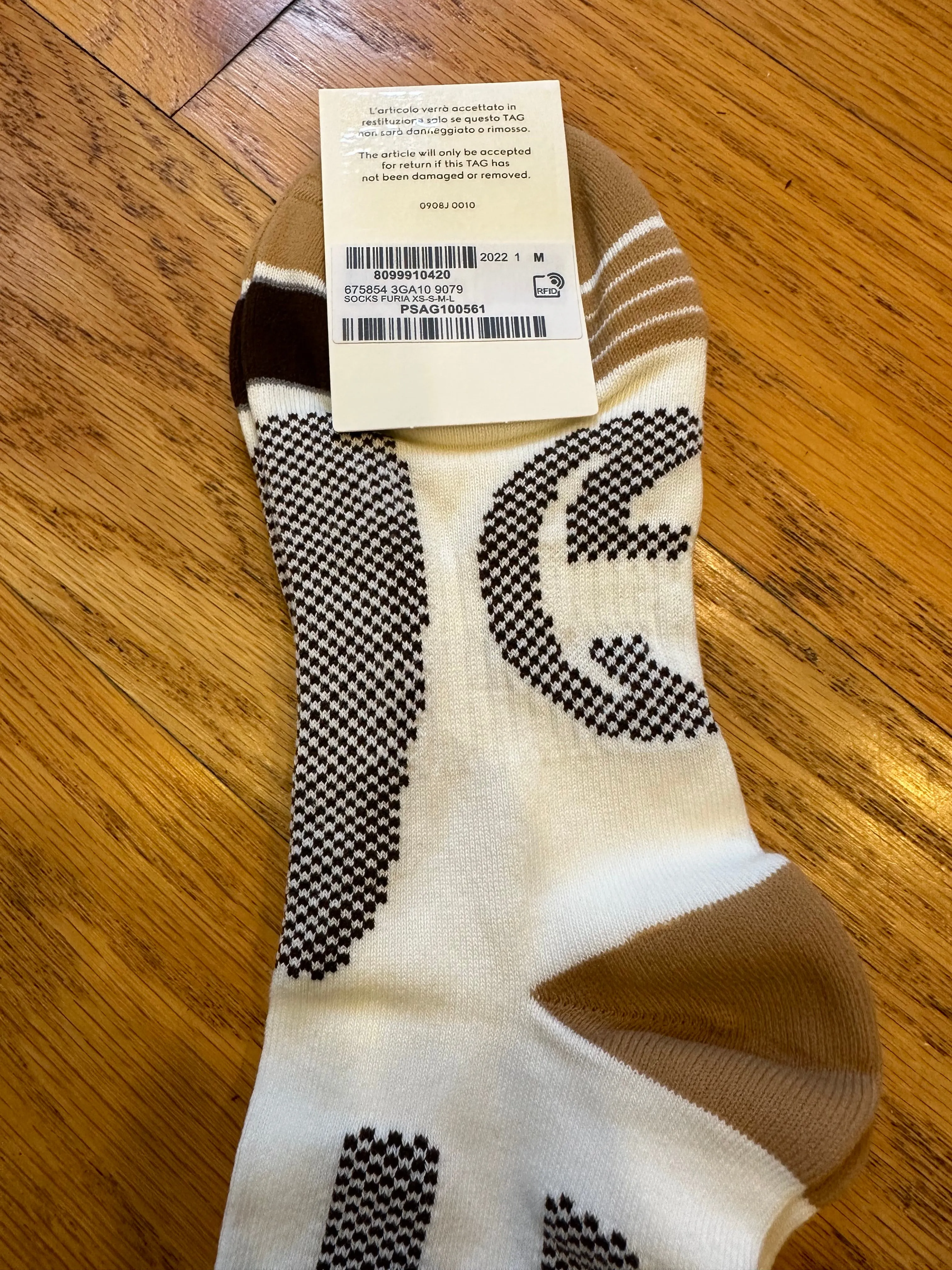 Gucci Interlocking GG Houndstooth Knee High Sock in Neutral Tones