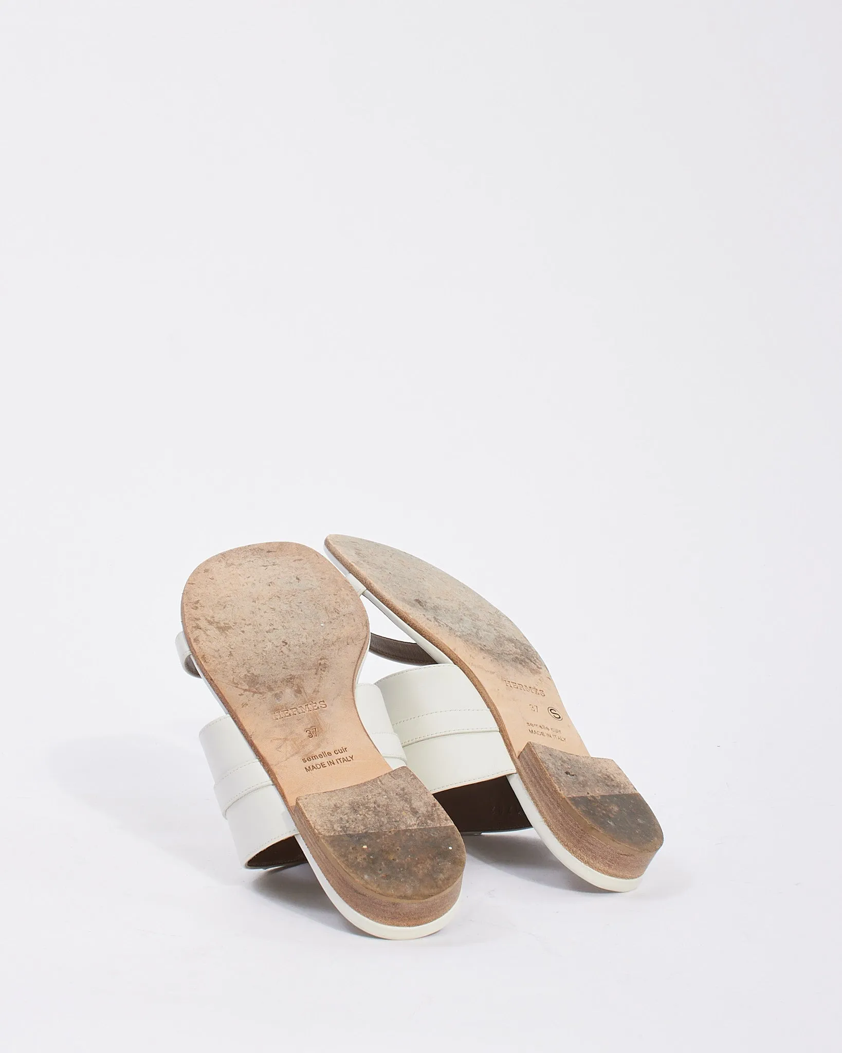 Hermès White Leather Avenue Kelly Flat Sandals - 37