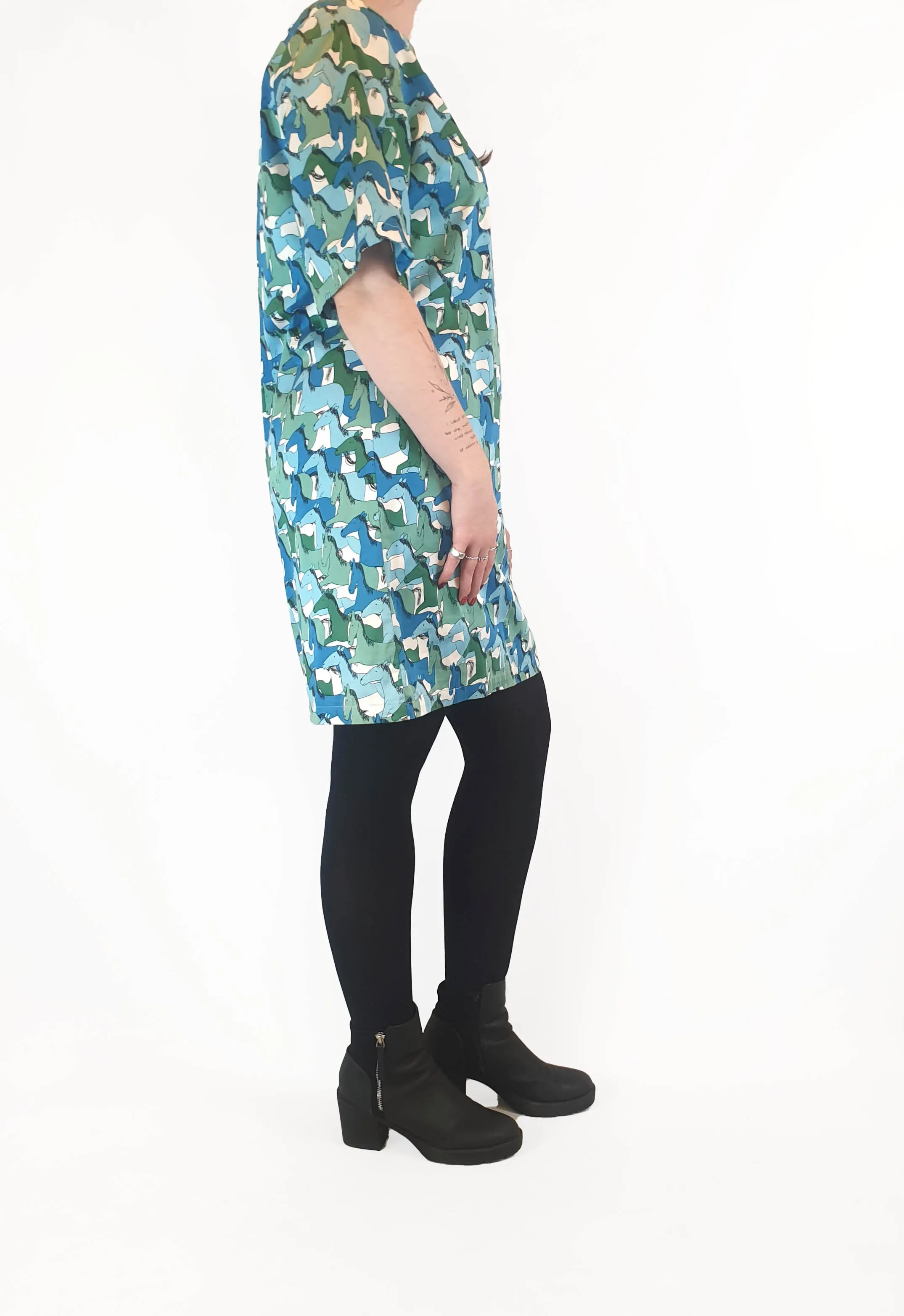 Jericho Road blue and green horse print dress size 16 (tiny fit, best fits 12-small 14)