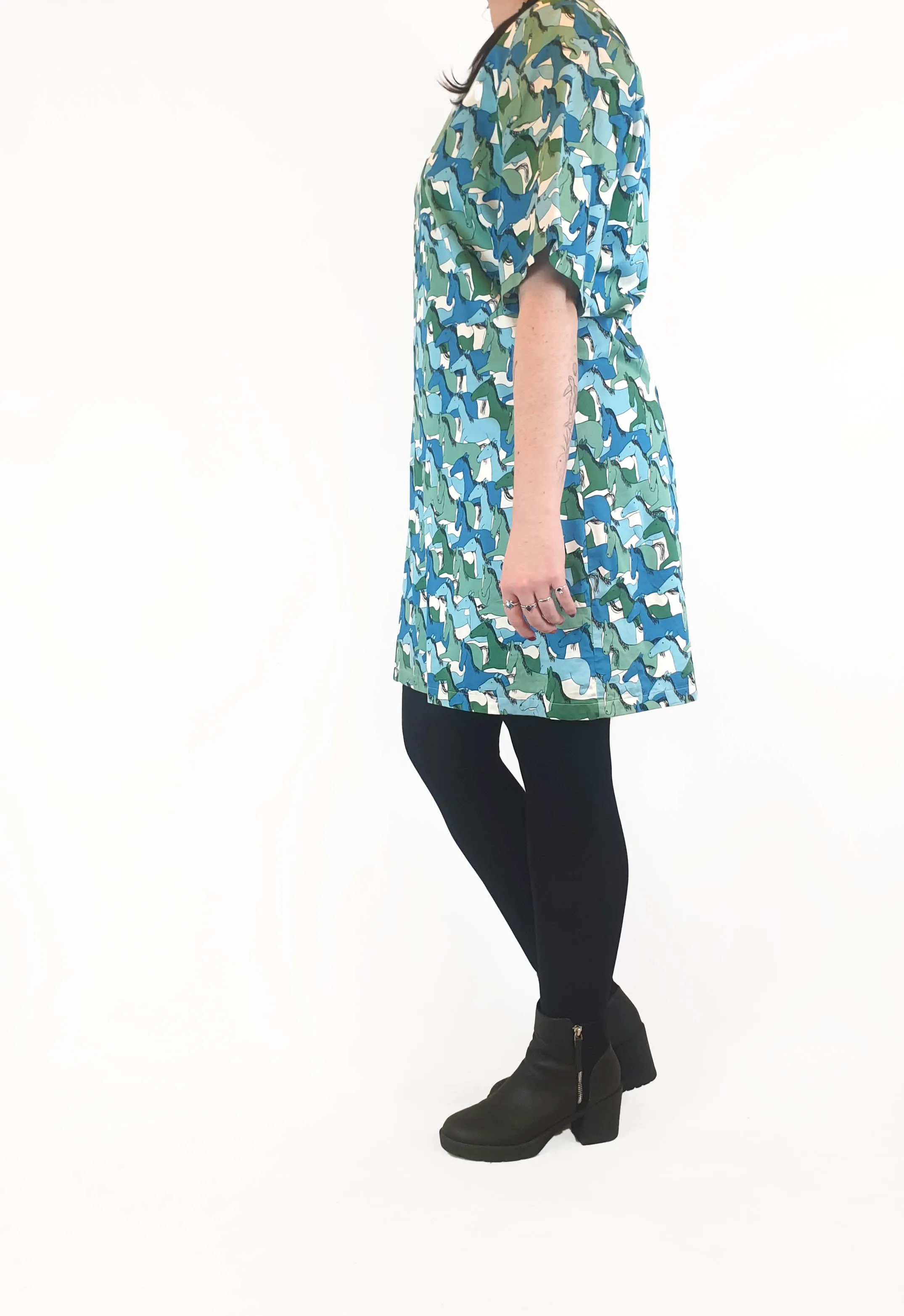 Jericho Road blue and green horse print dress size 16 (tiny fit, best fits 12-small 14)