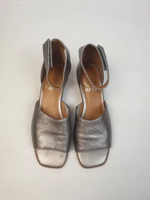 Lunar pewter gold leather ankle strap sandals size 37