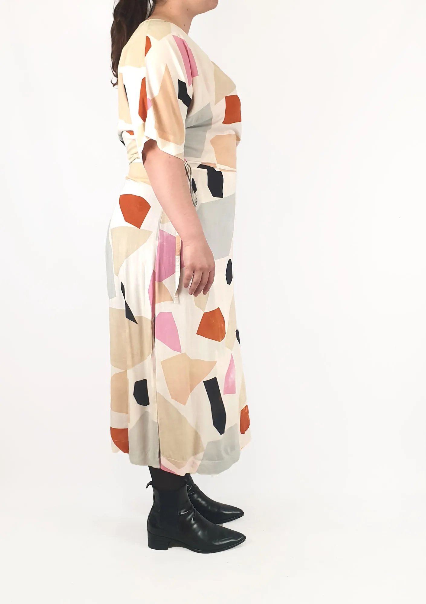 Naomi Murrel gorgeous unique print wrap style dress size L (best fits size 14)