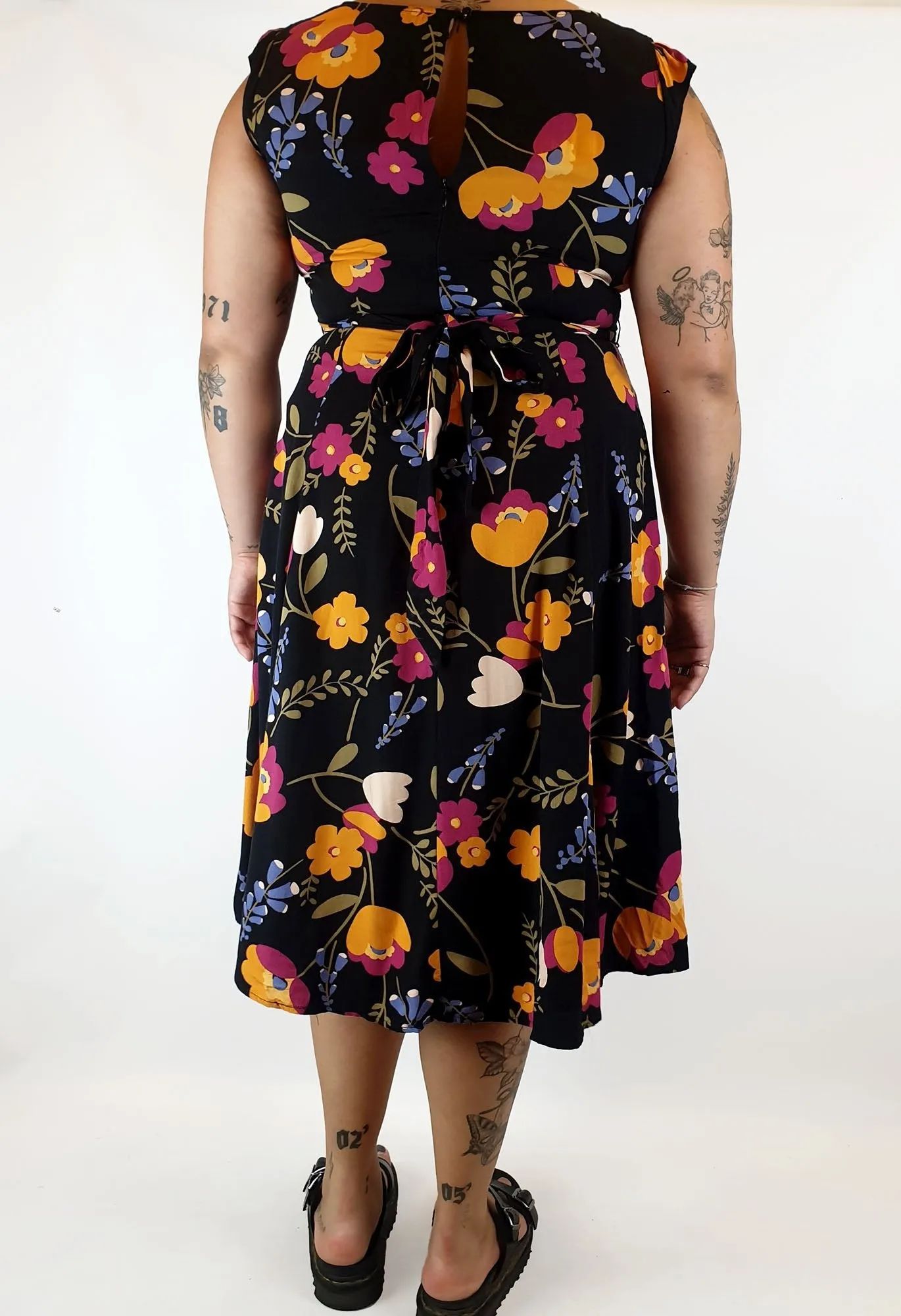 Princess Highway black and floral print dress size 16
