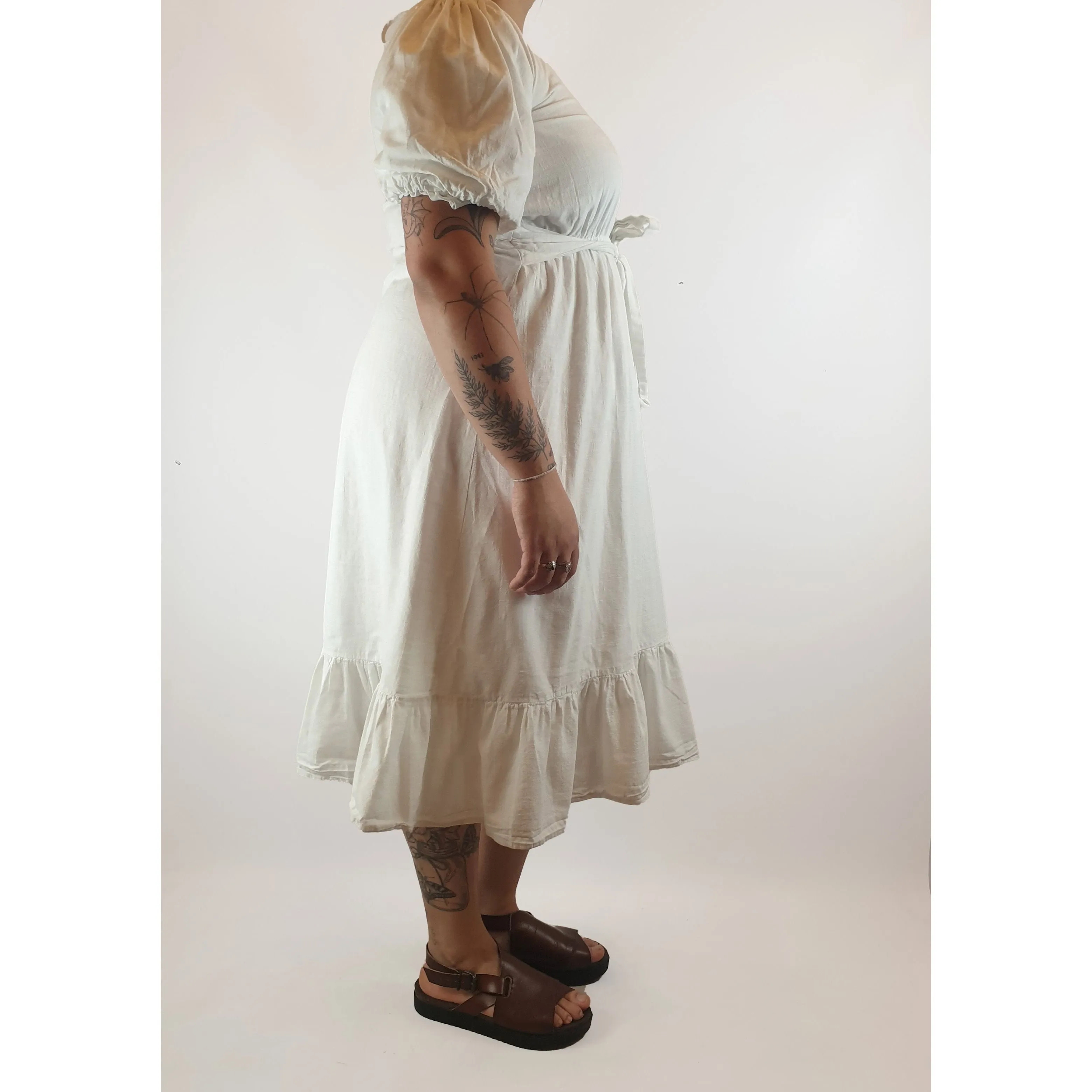 Savel pre-owned white 100% cotton white dress with waist tie size 14