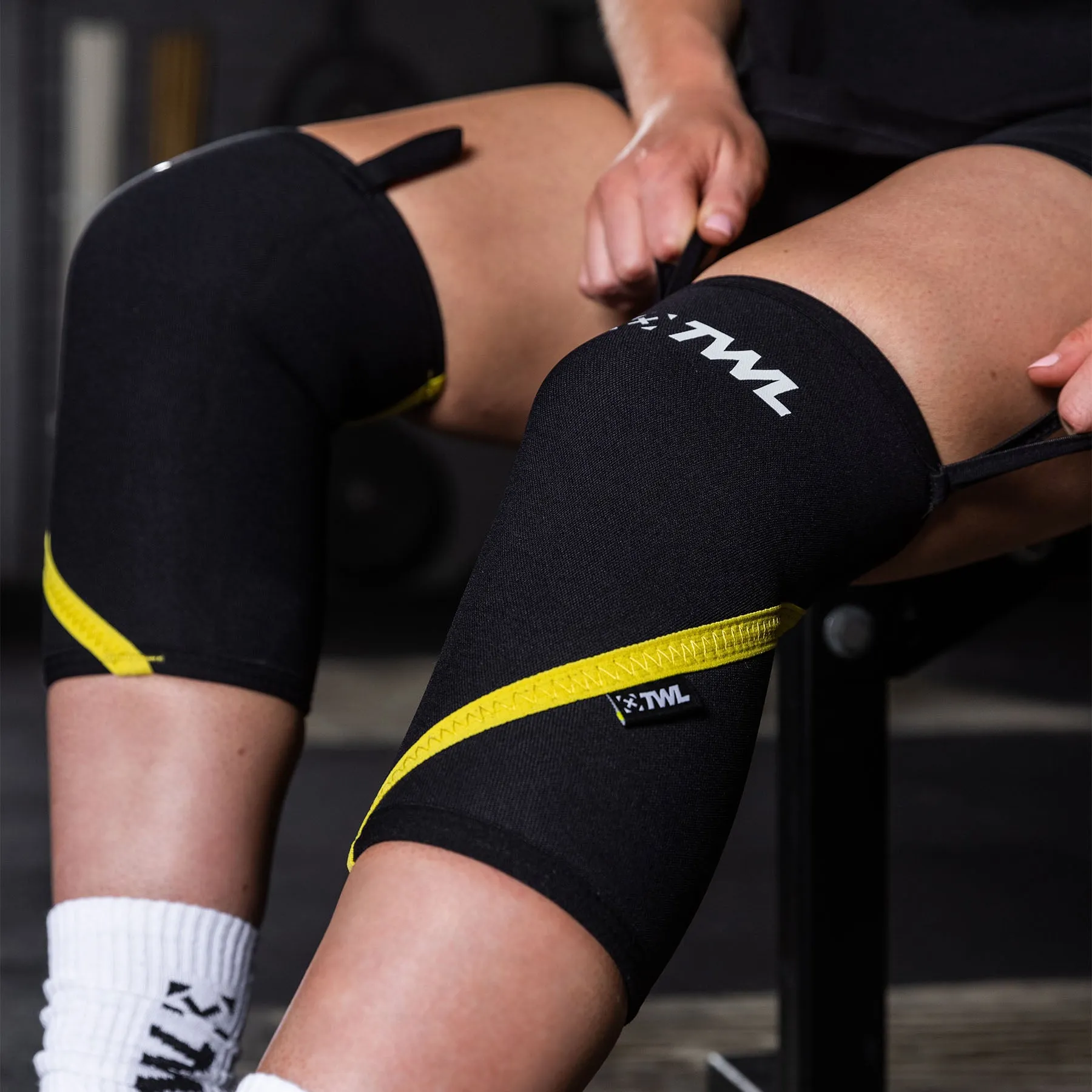TWL - COMPETITION KNEE SLEEVES - 7MM - BLACK/YELLOW - PAIR