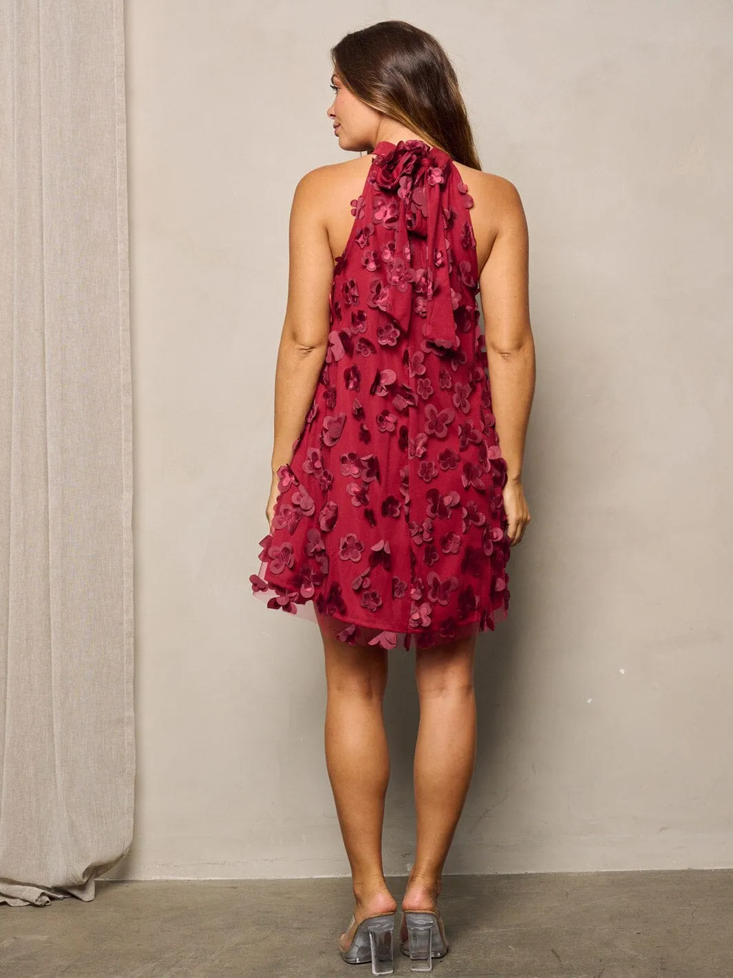 WOMEN'S SLEEVELESS HALTER NECK FLORAL DETAILED MINI DRESS