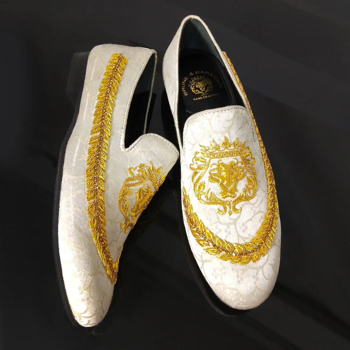 Zardosi Lion Dove Slip-on with Stem Design By Brune & Bareskin