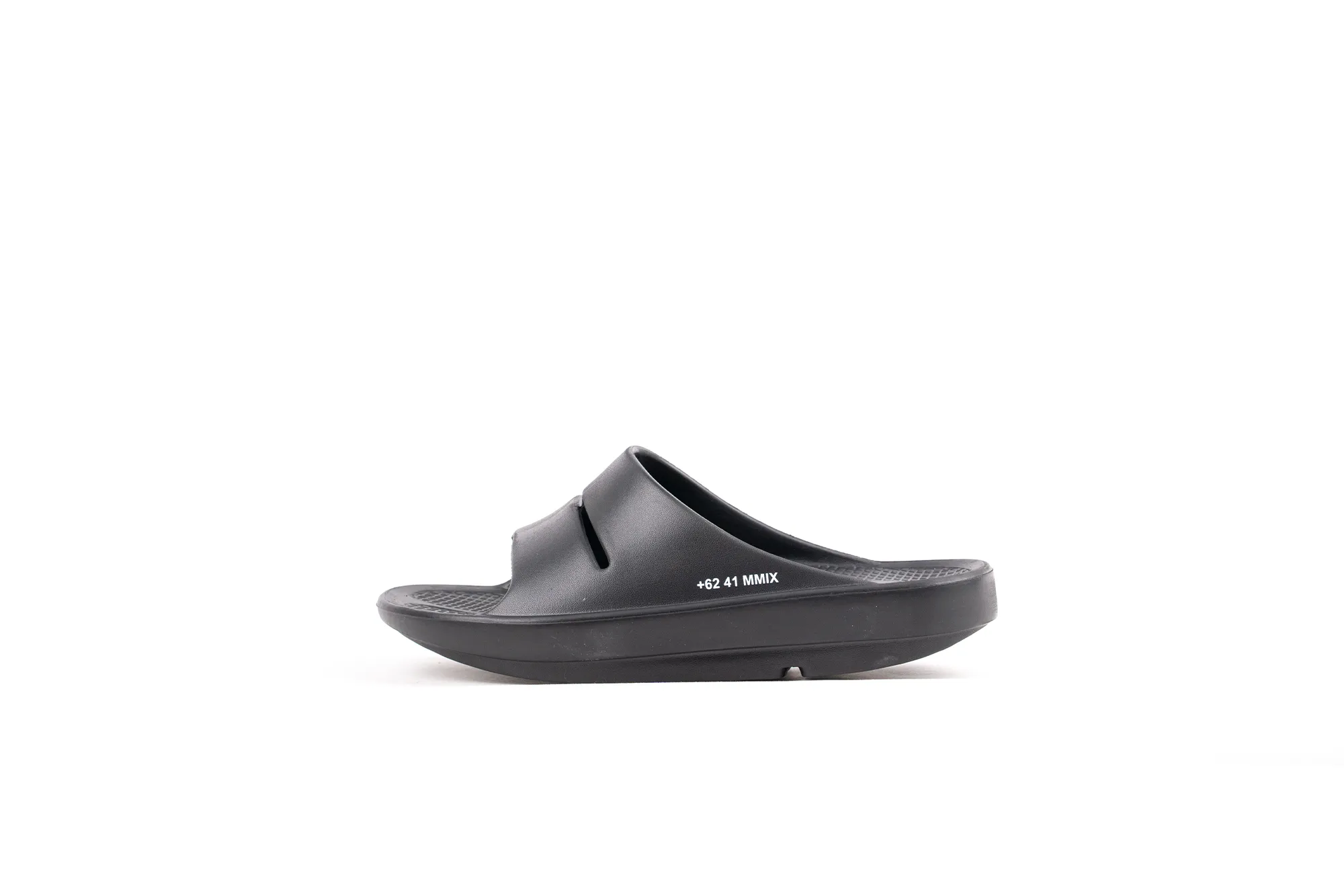 ZOLA SLIDES | TRIPLE BLACK | UNISEX